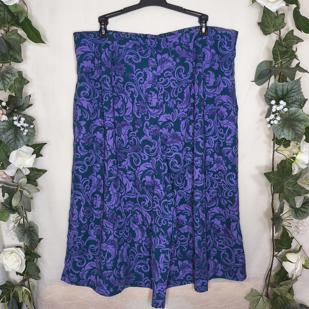 Elegant Purple Patterned Skirt